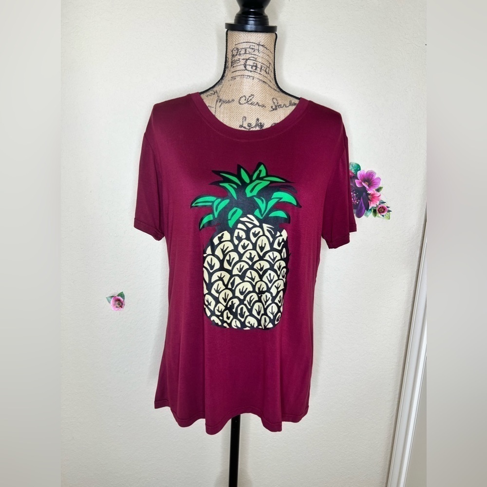 Maroon Short Sleeve T Shirt with  Golden Pineapple on Front Size XL